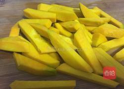 蛋黄焗南瓜的做法图解3