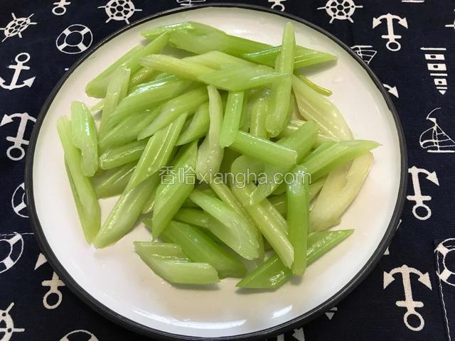 清炒西芹