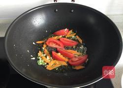 火腿蔬菜炒面的做法图解4