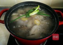 红枣莲藕大骨汤的做法图解10