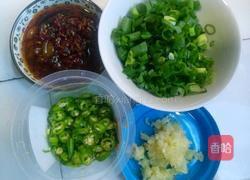 老干妈煎武昌鱼的做法图解3