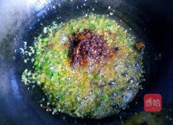 老干妈煎武昌鱼的做法图解8