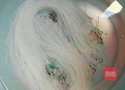 蒜蓉粉丝蒸扇贝的做法图解1