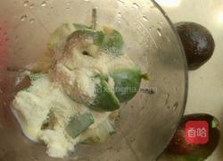 牛油果香蕉奶昔的做法图解3
