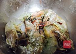 避风塘炒虾的做法图解3