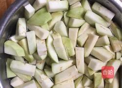素炒茄子的做法图解1