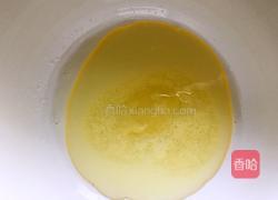 葡萄干蛋糕卷的做法图解2