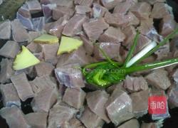 胡萝卜炖牛肉的做法图解4