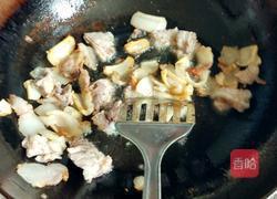 秋葵回锅肉的做法图解4