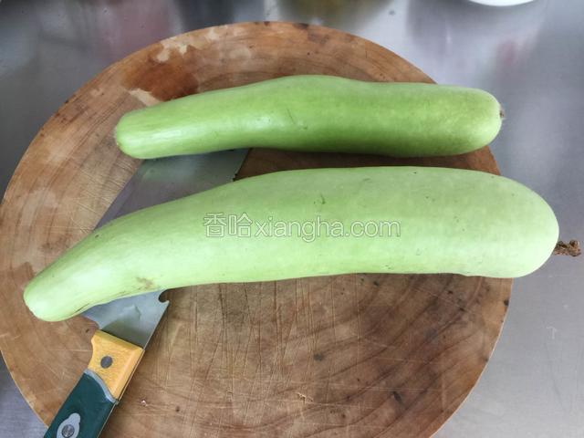 西葫芦洗净