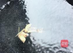 排骨番茄香菇汤的做法图解5