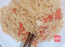 Illustration of how to make tomato and egg fried noodles 7