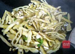 干煸龙爪豆的做法图解5