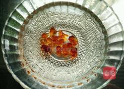 蔓越莓桃胶百合银耳羹的做法图解2