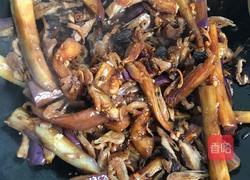 香菇鱿鱼丝烧茄子的做法图解8