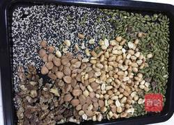 五仁月饼馅的做法图解1