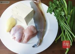 咸鱼、鸡粒豆腐煲的做法图解1
