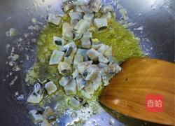 咸鱼、鸡粒豆腐煲的做法图解4