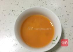 莲蓉蛋黄月饼的做法图解3