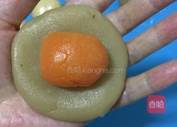 莲蓉蛋黄月饼的做法图解8
