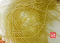 白菜粉条的做法图解2