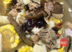 野生菌排骨炖汤的做法图解6