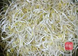 清炒豆芽的做法图解1