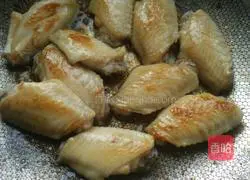 Illustration of how to make Coke Chicken Wings 5