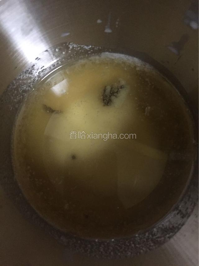 冷却的油变冷会逐渐变白，