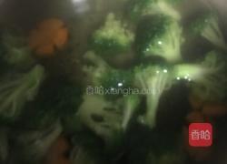 鲜虾肥牛蔬菜饭的做法图解1