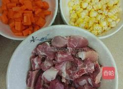 排骨焖饭的做法图解1