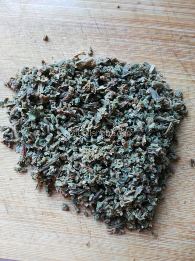 浸过的豇豆干剁末