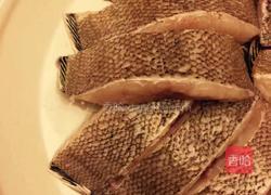 香煎野生龙力鱼的做法图解2