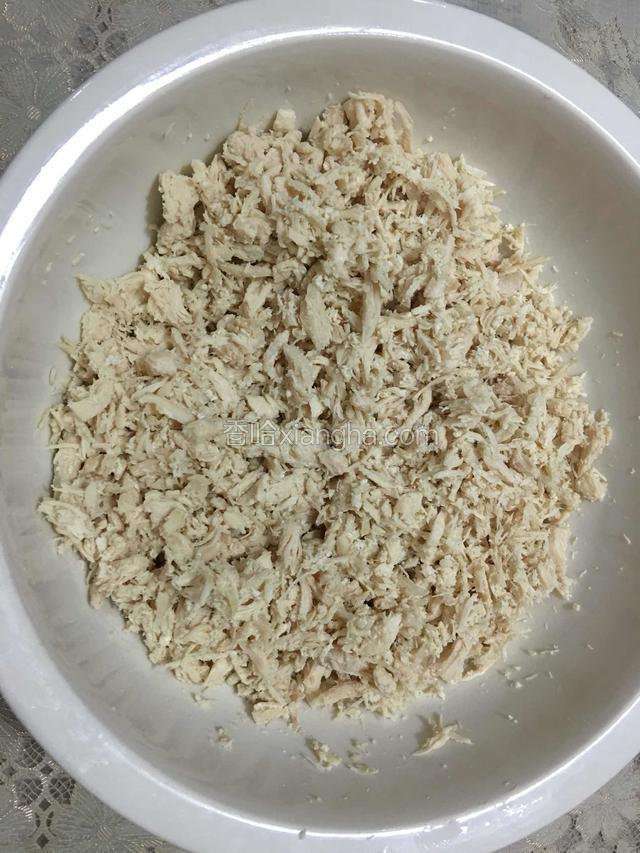 煮好，凉干水份，扯丝