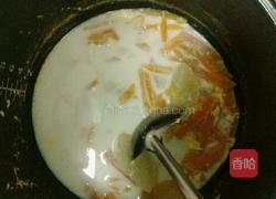 木瓜牛奶炖雪梨的做法图解3