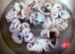 绿蔬墨鱼仔的做法图解1