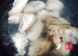 胡萝卜红枣猪蹄汤的做法图解4