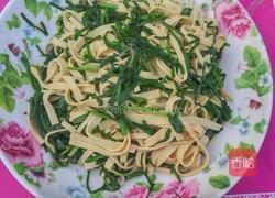 韭菜炒豆腐皮的做法图解5