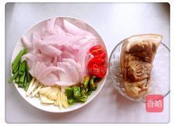 回锅肉的做法图解1