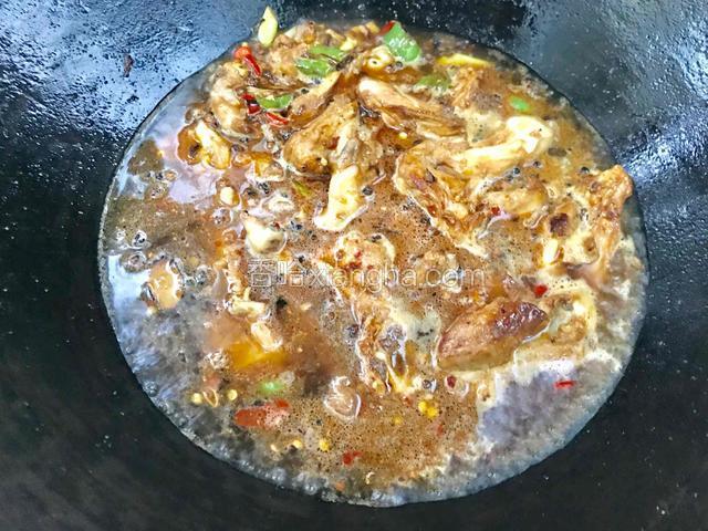 加适量清水，焖煮15分钟