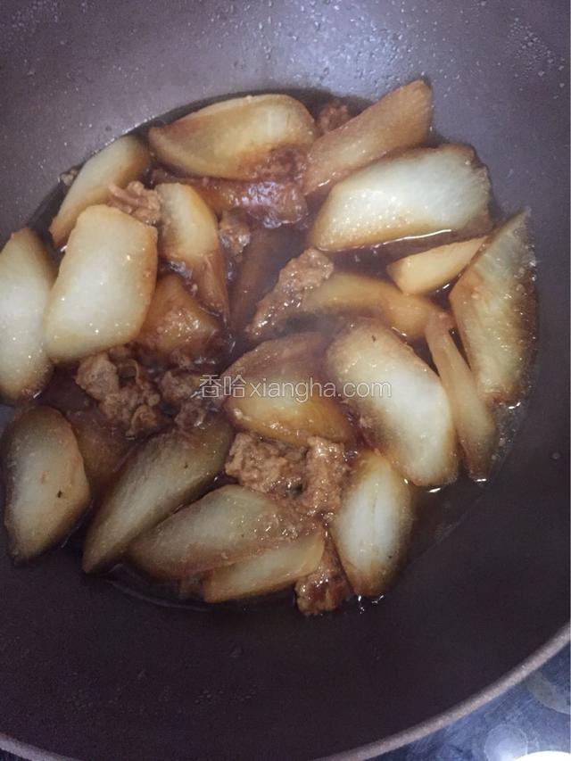 煮至萝卜酥烂，