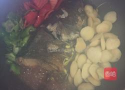 鱼头炖豆饼的做法图解18