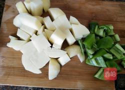 土豆烧牛肉的做法图解3