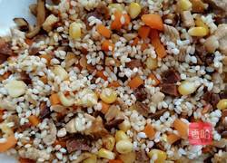 鸭蛋糯米球的做法图解2