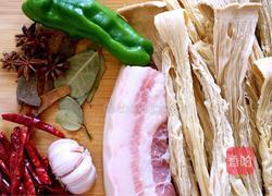 腐竹烧肉的做法图解1