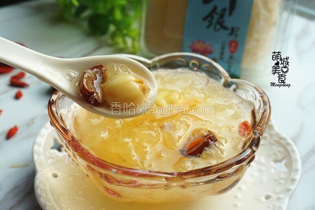 煲好的银耳羹超正
