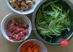 荟芹菜的做法图解2