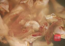 板栗淮山炖山鸡的做法图解4