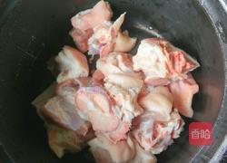 猪蹄汤的做法图解1