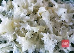 黄桃银耳羹的做法图解3